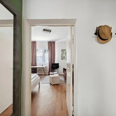 Arbio I Cozy Near Ku'damm With Parking Appartement Berlijn